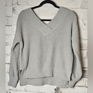 Pink Rose Gray V Neck Sweater Womens Medium Balloon Sleeve Knit